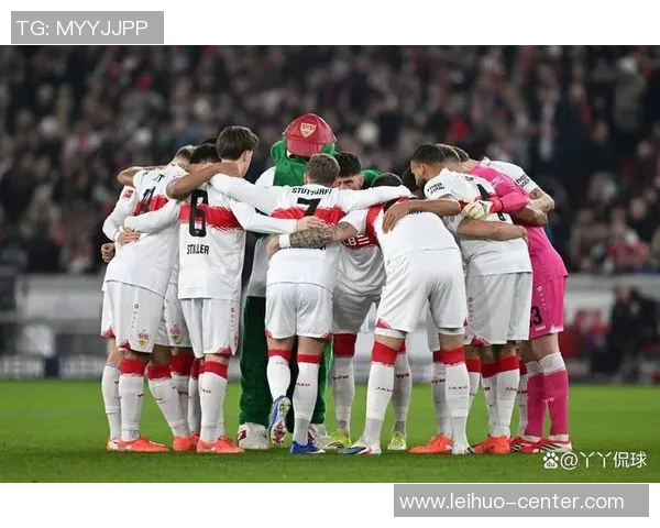 中超精彩对决波尔图与巴黎圣日耳曼战成平局补时进球引发全场狂欢